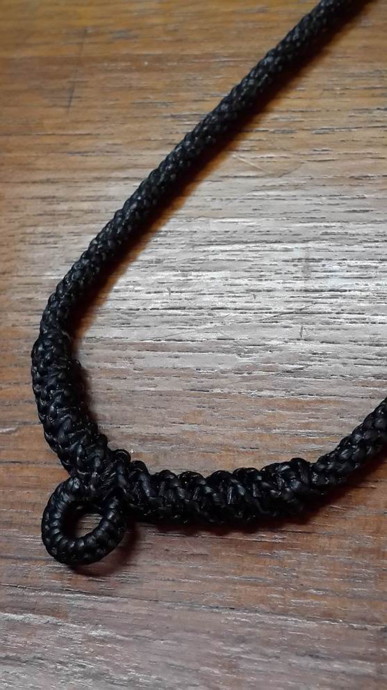 สร้อยเชือกเทียนถัก แขวนพระ 1 องค์ ยาว 21 นิ้ว ครับ  A1