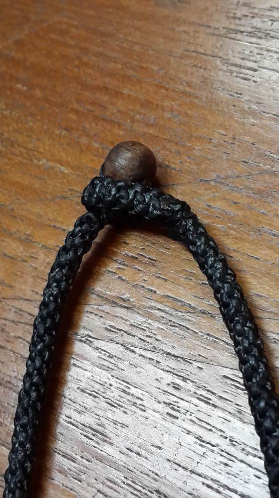 สร้อยเชือกเทียนถัก แขวนพระ 1 องค์ ยาว 21 นิ้ว ครับ  A1