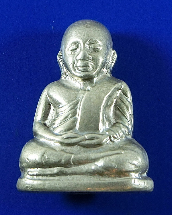 รูปเหมือนปั๊ม หลวงพ่อเงิน วัดมูลเหล็ก อุดกริ่ง ตอกโค๊ต ปี 2515