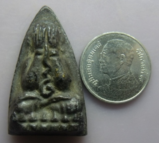 **วัดใจ**หลวงปู่ทวดพิมพ์ปิดตา หลังเตารีด วัดลอน ปี 09**สวยๆ อีก