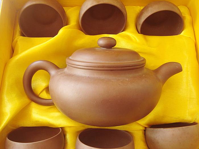 ชุดน้ำชา จากเมืองจีน ครบชุด พร้อมกล่อง