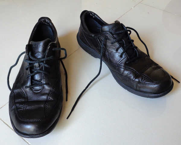 รองเท้า ROCKPORT ของแท้ หนังดำ เบอร์ 42 สวยจ้า