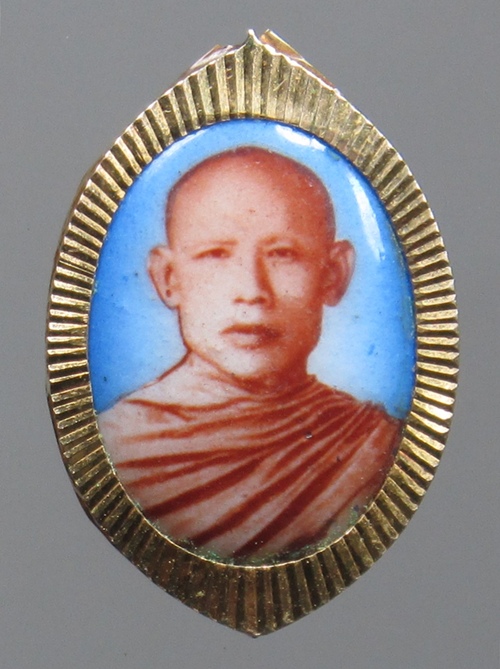 ล็อกเก็ตท่านพ่อลี  วัดอโศการาม เลี่ยมทอง