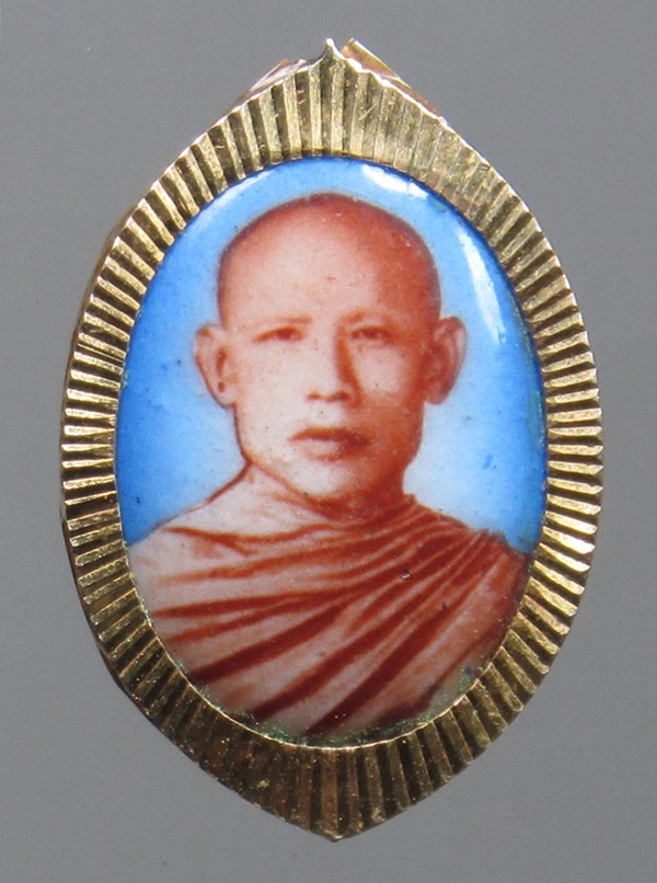 ล็อกเก็ตท่านพ่อลี  วัดอโศการาม เลี่ยมทอง