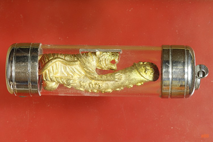 เสื้อขี่ปลัดขิก หลวงปู่แย้ม วัดตะเคึยน 