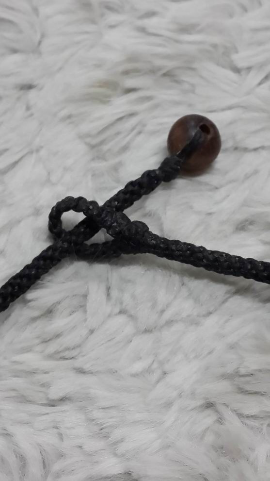 "เคาะเดียวครับ" สร้อยเชือกเทียนถัก แขวนพระ 1 องค์ ความยาว 21 นิ้ว