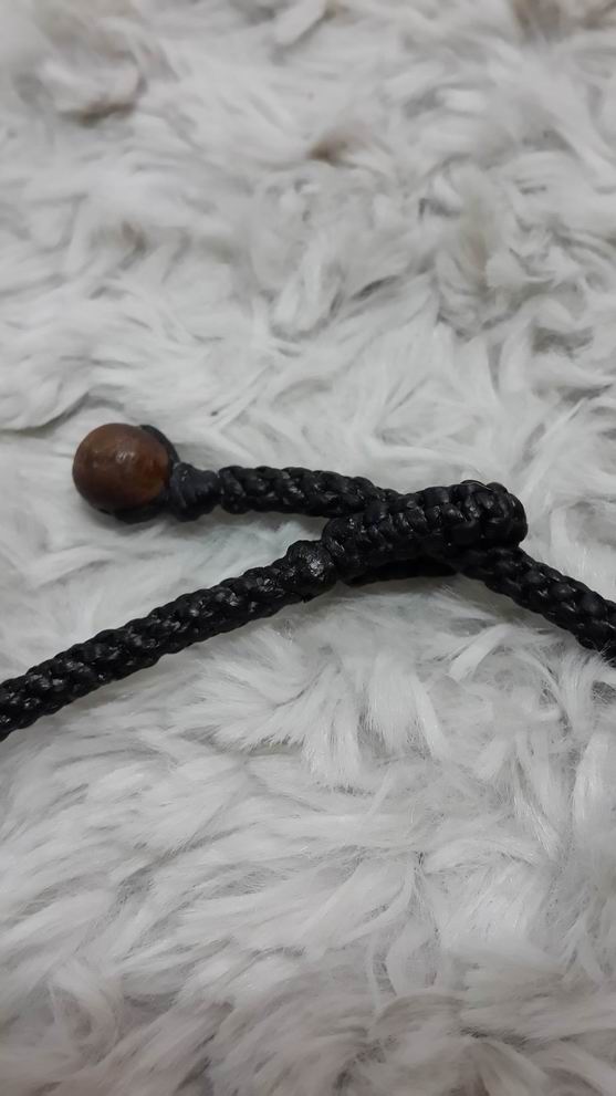 "เคาะเดียวครับ" สร้อยเชือกเทียนถัก แขวนพระ 1 องค์ ความยาว 21 นิ้ว