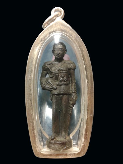 +++ รูปหล่อกรมหลวงชุมพร ปี2519 พร้อมเลี่ยมเงิน พระสวยหิ้งเดิมๆ พิธีใหญ่สายเขาอ้อ