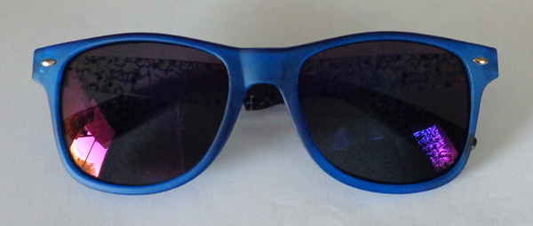 แว่นตากันแดดแฟชั่น ทรงRAY BAN สีสวยครับ