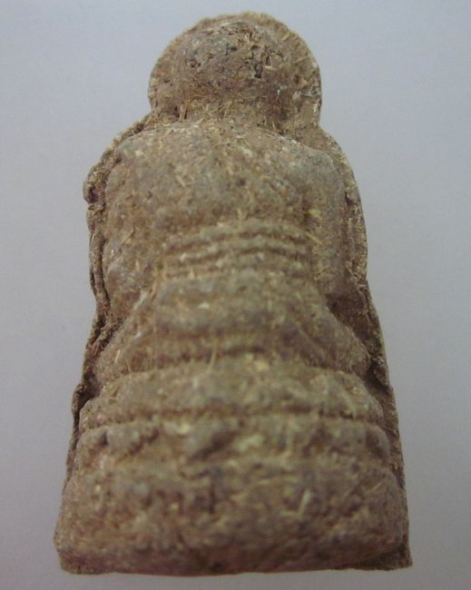 หลวงพ่อทวด ลอยองค์เนื้อว่าน