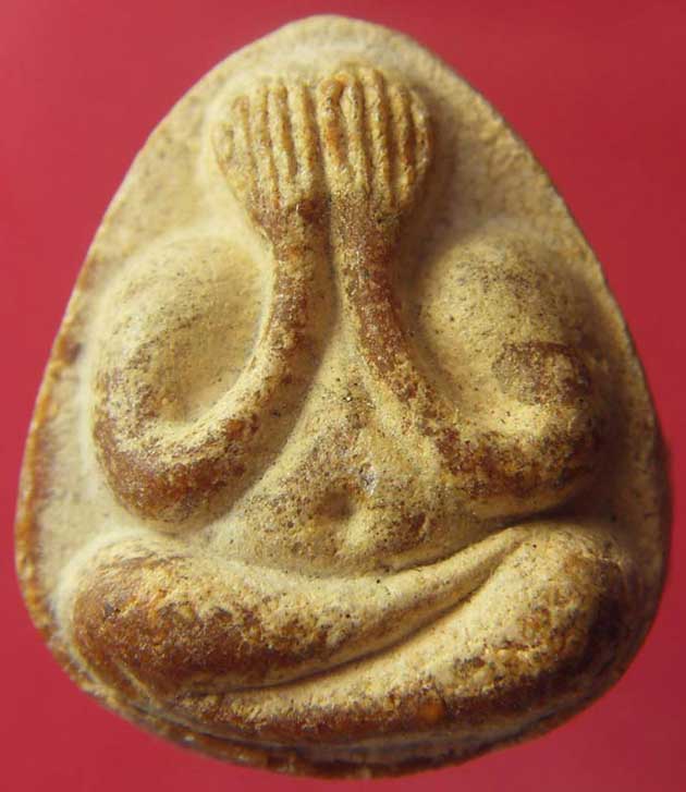 พระปิดตา หลังยันต์พุทโธ หลวงปู่โต๊ะ เนื้อผงเกสร ผิวพระแซมสีน้ำผึ้ง ซ้วยยยย..สวยยยย