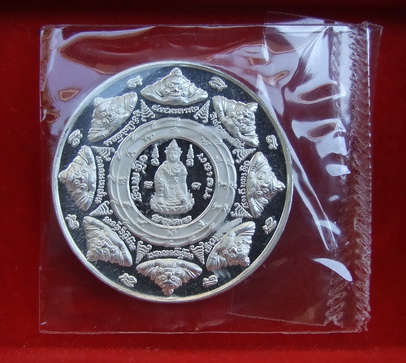 เหรียญขุนพันธุ์ มือปราบ 10 ทิศ เนื้อเงิน สภาพสวย ซีลเดิม กล่องเดิม