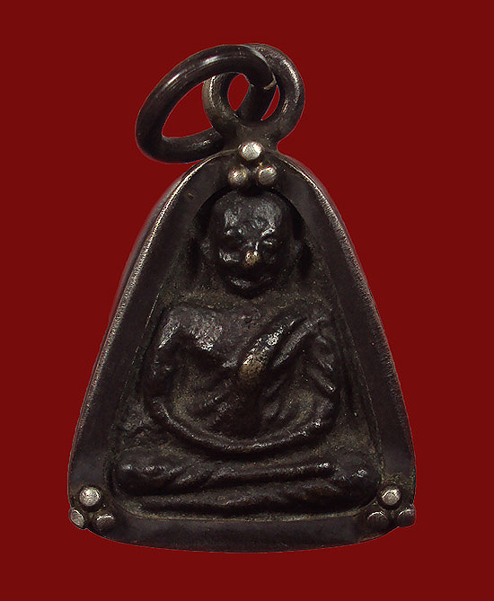 จอบเล็ก หลวงพ่อเงิน บางคลาน เลี่ยมเงินเก่า งามมาก