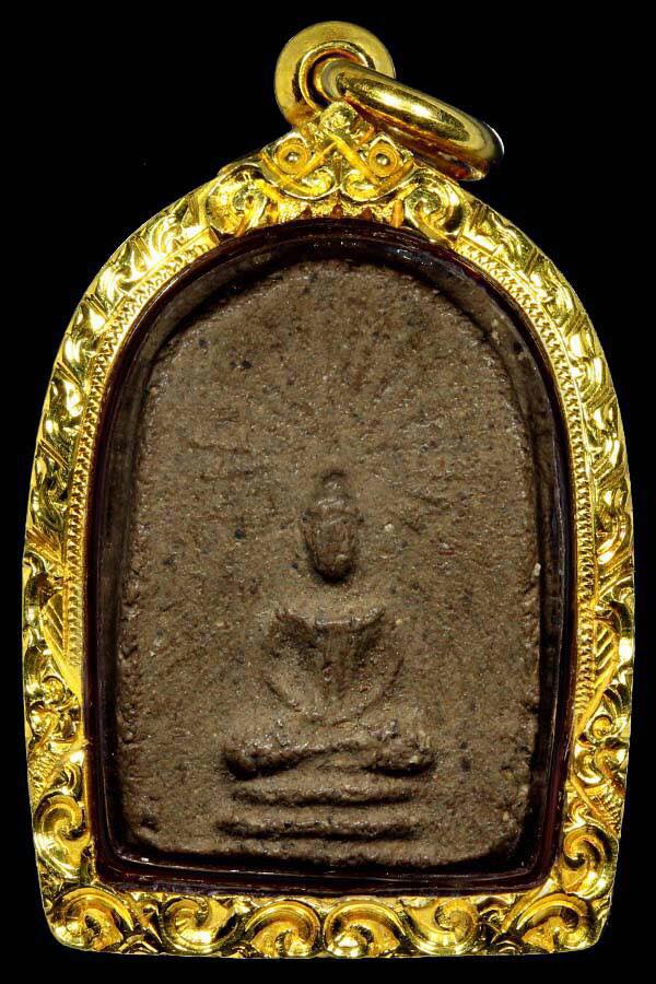 หลวงปู่บุญ วัดกลางบางแก้ว "พิมพ์ซุ้มรัศมี" เนื้อว่านสร้างขึ้นราวปี ๒๔๕๙ จังหวัดนครปฐม