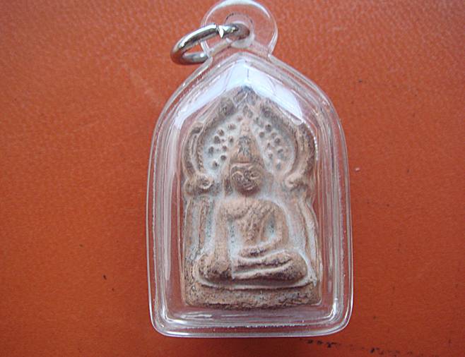 พระกรุเนื้อดิน อยุธยา ไม่ทราบที่ครับ