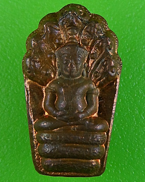 ปรกใบมะขามหลวงพ่อไสว วัดปรีดาราม นครปฐม