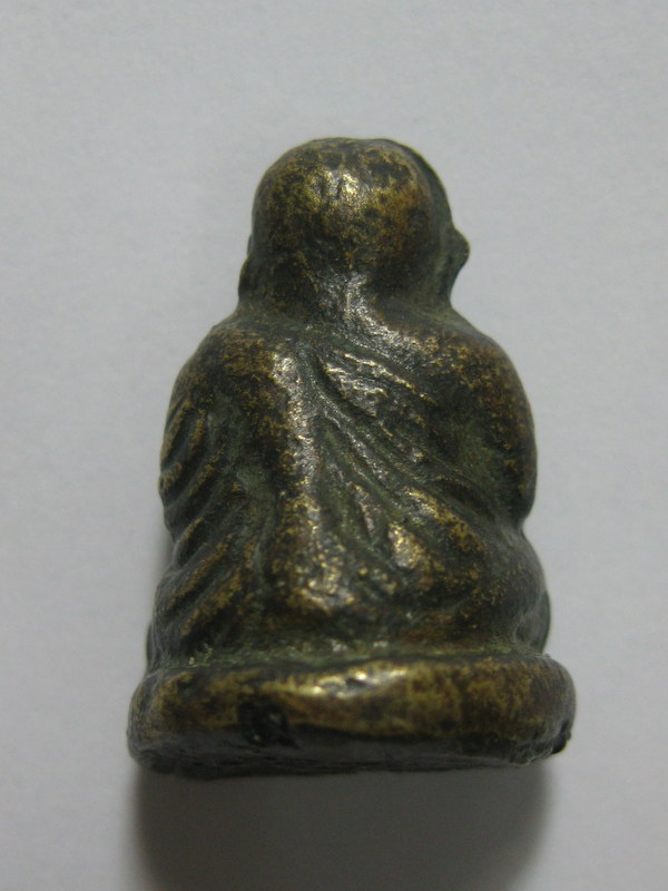 หลวงพ่อเงินขี้ตา3 ชาย กรุวัดใหม่คำวัน พิมพ์กลาง พระดูง่าย