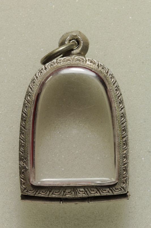 ตลับเงินซุ้มกอ ใส่พระตามขนาด