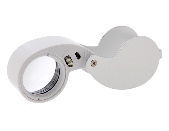 ##วัดใจ ## กล้อง ส่องพระ แบบมีไฟ LED 40x25 MM จำนวน 2 ตัว /เคาะเดียว 227