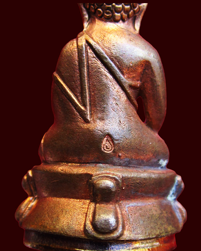 พระกริ่งมงคล " รุ่นสร้างบารมี " เนื้อนวะก้นนวะ หลวงปู่บัว ถามโก วัดเกาะตะเคียน จ.ตราด ออกวัดแหลมกลัด