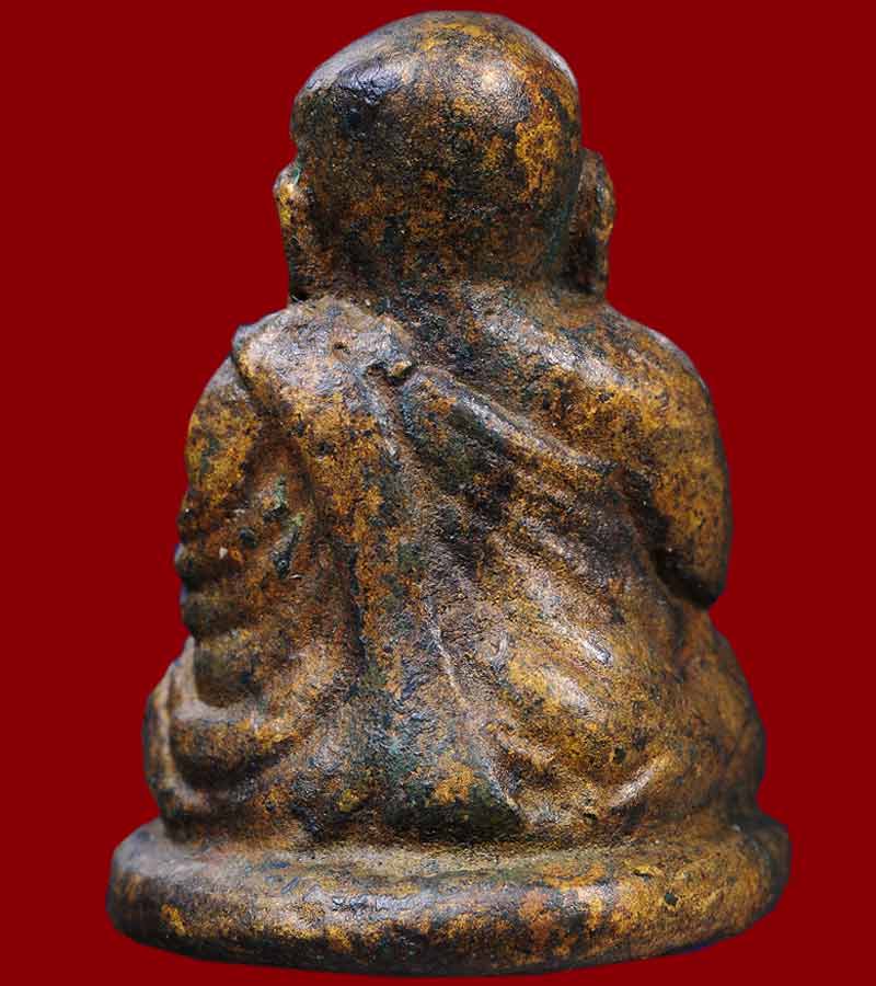  หลวงพ่อเงิน วัดบางคลาน จังหวัดพิจิตร พิมพ์นิยม