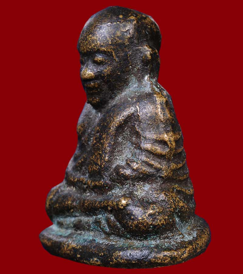 หลวงพ่อเงิน วัดบางคลาน จังหวัดพิจิตร รุ่นปืนแตก พิมพ์นิยมเศียรโต ปี ๒๕๒๘ (1) 