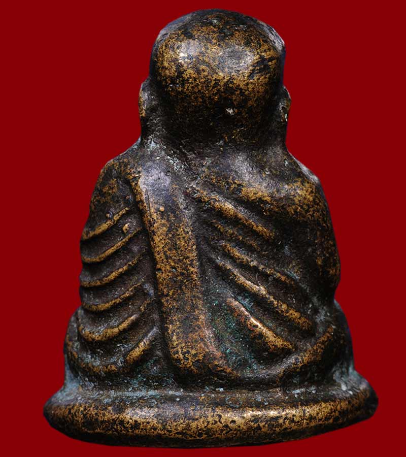 หลวงพ่อเงิน วัดบางคลาน จังหวัดพิจิตร รุ่นปืนแตก พิมพ์นิยมเศียรโต ปี ๒๕๒๘ (1) 