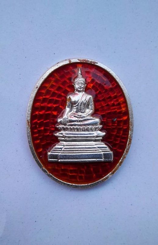 เหรียญเนื้อเงินลงยาสีแดง หลวงพ่อพระใส จ.หนองคาย พระกรรมฐานอธิฐานจิต สร้างปี2537