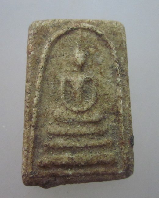 พระสมเด็จคะแนนหลังอุไม่ทราบที่ครับ