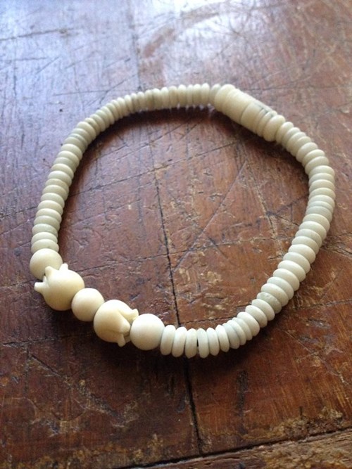 สร้อยข้อมือกระดูกแกะ