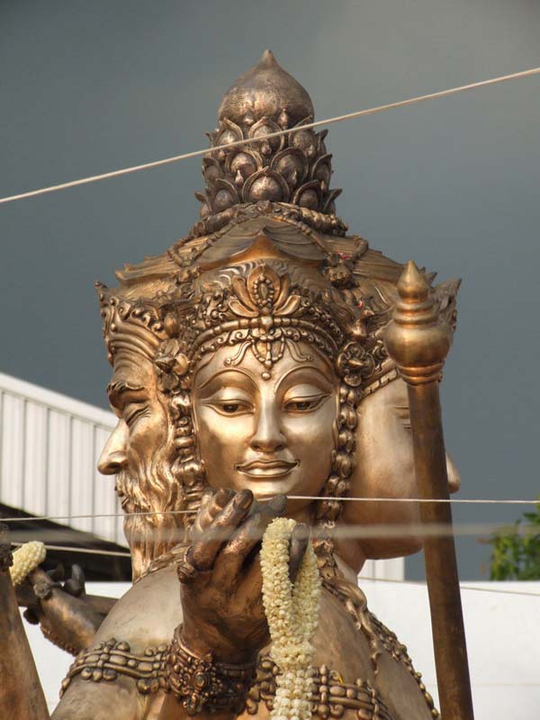 เหรียญดวงตราโภคทรัพย์ วัดในวัง นาทวี สงขลา เนื้อชนวนพระพรหม