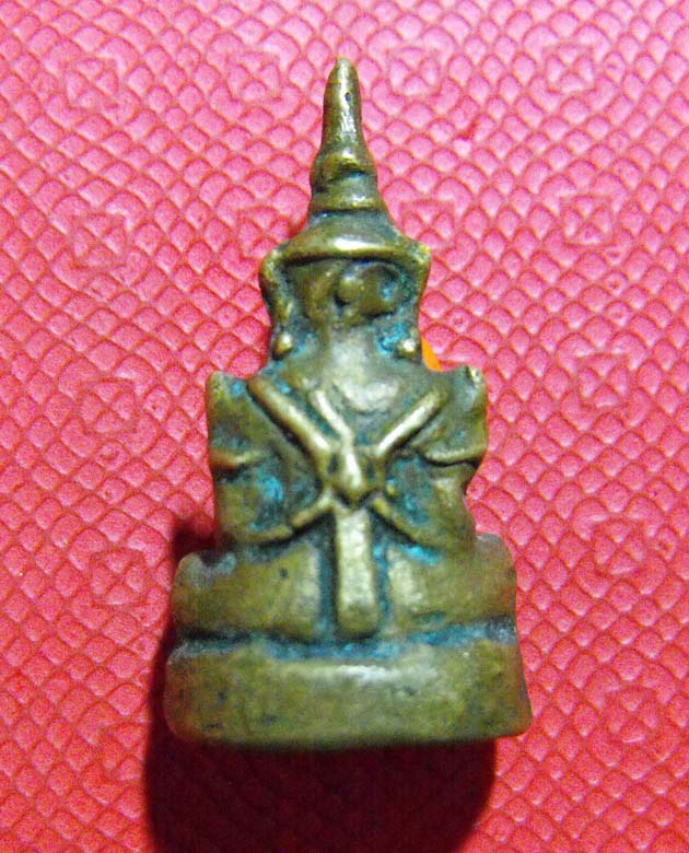 พระแก้วมรกรต หล่อโบราณ