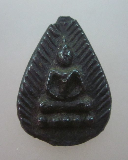 พระกลีบบัวเนื้อเมฆพัตรหลวงปู่ทองวัดราชโยธา