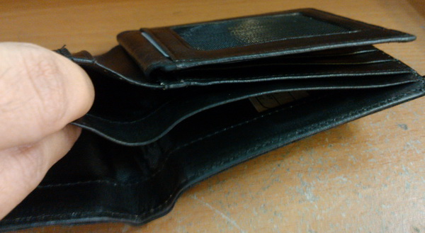 กระเป๋าสตางค์ TOUGH หนัง