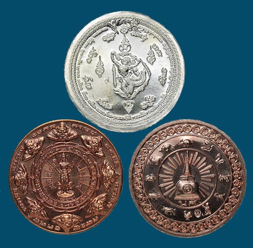 เหรียญจตุคามรามเทพ พิมพ์กลม ยอดนิยม ๓ เหรียญ ๓ รุ่น