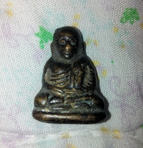 รูปหล่อหลวงพ่อเงิน ฟ้าคำรณ สวยเดิมไม่แพงครับ