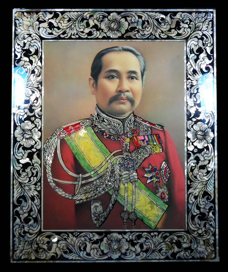พระบรมสาทิสลักษณ์ ร.๕ (( งานเก่าฝังมุก )) สวยครับ