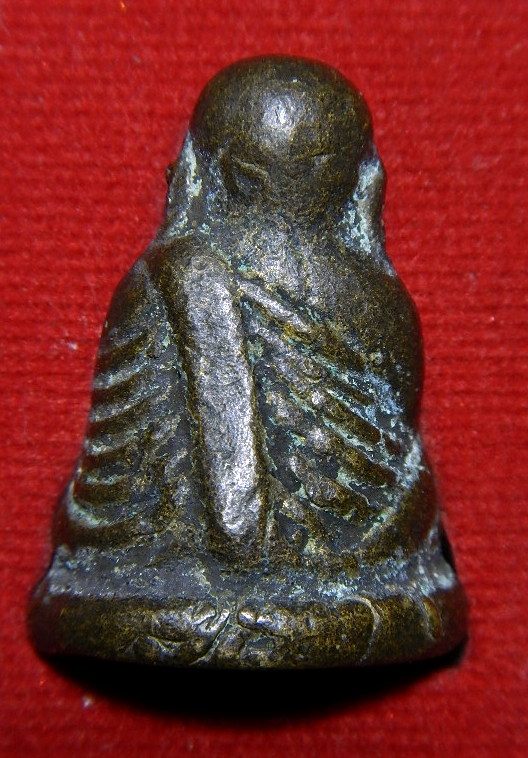 หลวงพ่อเงิน รุ่นปืนแตก ปี28 สนิมเขียว