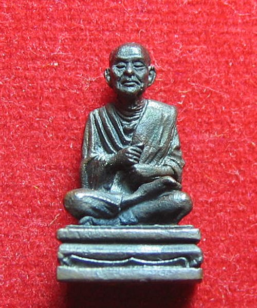  รูปเหมือนสมเด็จโต รุ่น ๓ โพธิ์  วัดอินทรวิหาร พร้อมกล่องเดิม 