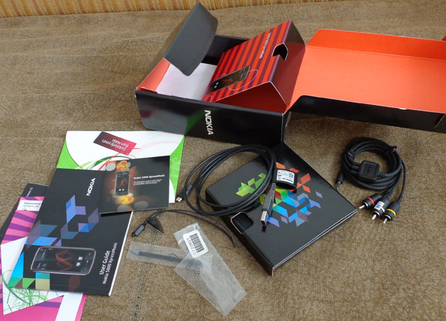 กล่องพร้อมอุปกรณ์ NOKIA 5800 ของแท้ เพียบเลย ,ของใหม่ ยังไม่ใช้