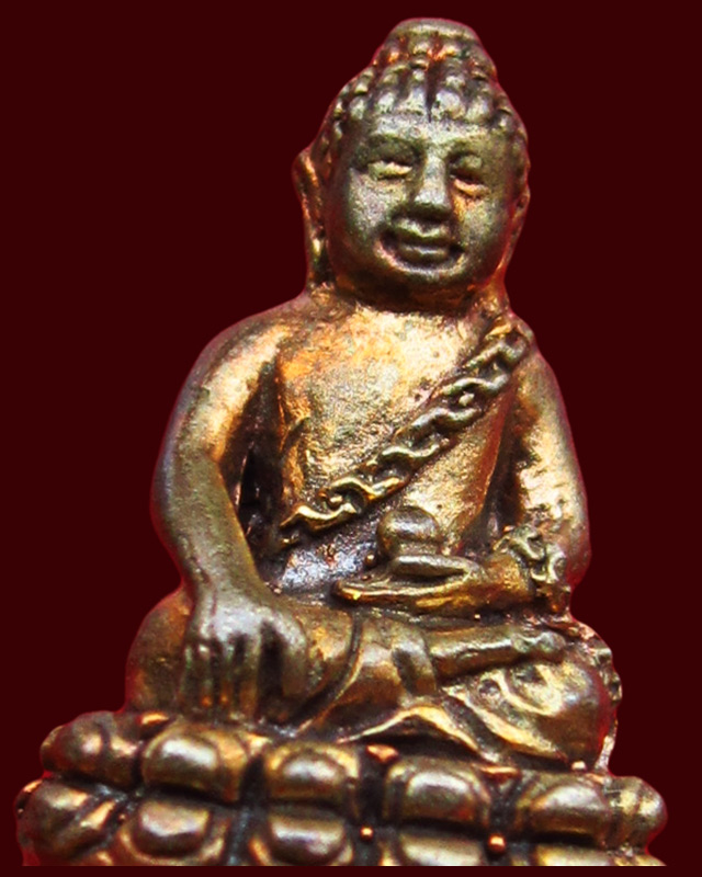 พระชัยวัฒน์ "รุ่นสร้างบารมี " เนื้อนวะก้นอุดผง หลวงปู่บัว ถามโก วัดเกาะตะเคียน จ.ตราด ออกวัดแหลมกลัด