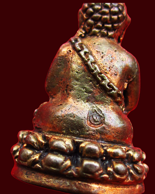 พระชัยวัฒน์ "รุ่นสร้างบารมี " เนื้อนวะก้นอุดผง หลวงปู่บัว ถามโก วัดเกาะตะเคียน จ.ตราด ออกวัดแหลมกลัด