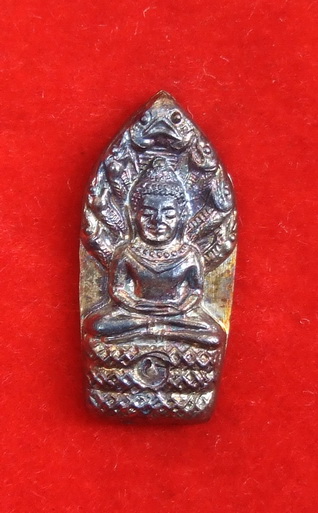 พระปรกใบมะขาม ล.ป.คร่ำ วัดวังหว้า ระยอง รุ่นอุปถัมป์ ปี 2537 สภาพสวย กล่องเดิม