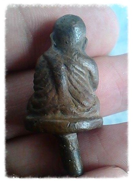 หลวงพ่อเงิน พิมพ์นิยม ติดก้านช่อ ชุดผ้าห่อยันต์ เนื้อสัมฤทธิ์ กรุวัดเขาพระใต้ จ.พิจิตร