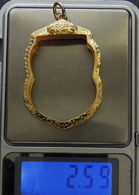 กรอบทอง ยกซุ้ม มือ1ใส่ เหรียญเลื่อน2 49,53 100ปี 101ปีหลวงพ่อทวด วัดช้างให้ ปัตตานี น้ำหนัก2.59กรัม