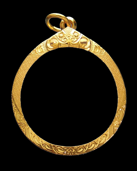 กรอบทองกลม มือ1ใส่ ลูกอมผงพลายกุมาร หลวงปู่ทิม วัดละหารไร่ จ.ระยอง, พระทรงกลมทั่วไป, สิงห์งาแกะ2.04g