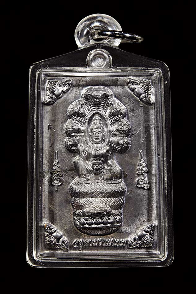 เหรียญพ่อจตุคราม รุ่นเหนือดวง วัดพุทไธศวรรย์ เนื้อตะกั่ว สภาพสวยๆครับ