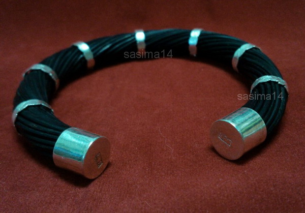 กำไลขนหางช้าง สีดำ หุ้มด้วยเงินแท้