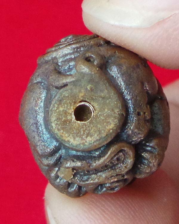 ลูกอมเสืออาคม รุ่นแรก เนื้อสัมฤทธิ์ หลวงพ่อพูล วัดไผ่ล้อม