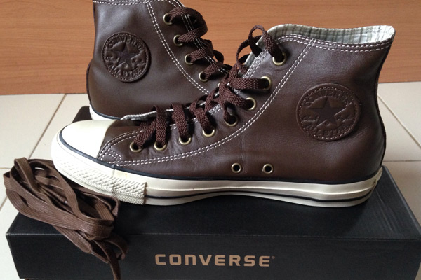 รองเท้าหนังแท้ Converse หุ้มข้อ มือ 1 สีน้ำตาลเข้ม (รองเท้าผู้ชาย) 